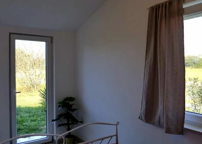 House Blue Sea 페로이